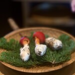 レストラン ウオゼン - ⑤【温前菜-2】
      タマゴ茸お披露目