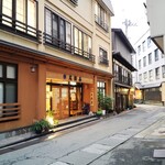 若松屋 村井六助 - 温泉街