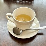 バルバルキッチンアメリ - カップコンソメスープ
      いつもと違った軽い味わいだと感じた。