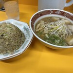 中華そば にけんや伍長 - 