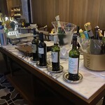 The Union Bar & Lounge - ワインいろいろ