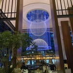 The Union Bar & Lounge - 光のオブジェがとても綺麗です