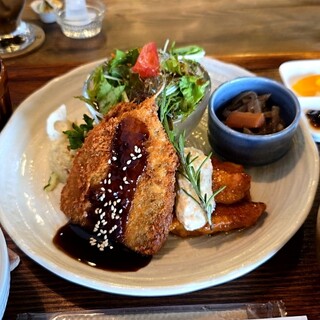 カフェ食堂 ジュジュ_1