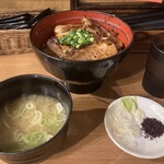幸丼 東京品川 - 