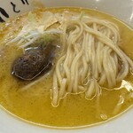 麺や小とり東梅田 - ストレート中太麺