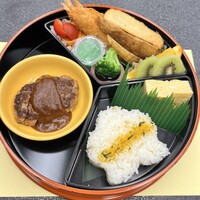 料亭 大宮 一の家 - 子ども御膳。食後にアイスクリームも。