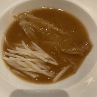 ワキヤ 一笑美茶樓 - ヨシキリザメのフカヒレ、美味