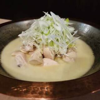 お出汁からこだわった当店が自信を持って提供する水炊き