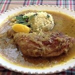 骨付き鶏モモ肉のクスクス