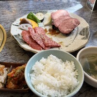 川崎名物 炭火焼肉 食道園 - 