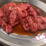 すずや - ☆カルビ(700えん)？程よいサシ＆赤身が好み♬【2024年10月価格】(｡☌ᴗ☌｡)✨.ﾟ･*..☆.｡.:*✨.☆.｡.:. *:ﾟ
      