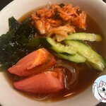 すずや - ☆韓国冷麺(700えん)【2024年10月価格】
      サッパリ♬スープ好み(｡☌ᴗ☌｡)✨.ﾟ･*..☆.｡.:*✨.☆.｡.:. *:ﾟ