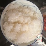 すずや - ☆ライス大(250えん)【2024年10月価格】
      焼肉のタレとの相性バッチリ(⋈◍＞◡＜◍)。✧♡✨.ﾟ･*..☆.｡.:*✨.☆.｡.:. *:ﾟ