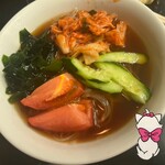 すずや - ☆韓国冷麺(700えん)【2024年10月価格】
      サッパリ♬スープ好み(｡☌ᴗ☌｡)✨.ﾟ･*..☆.｡.:*✨.☆.｡.:. *:ﾟ