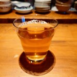 食堂わた - 冷たくはしていない、美味しいお茶。