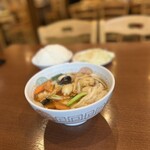 坂上刀削麺 - 