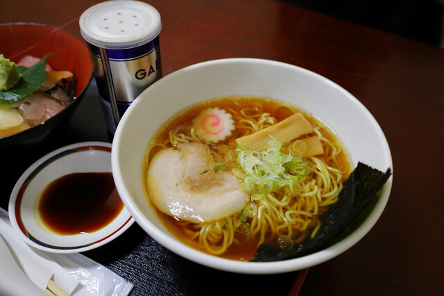 海鮮処 魚吉 - 象潟（海鮮丼）の写真
