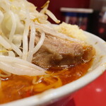 ラーメン二郎 - 豚の厚み