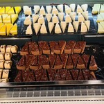 海鮮ブッフェダイニング 銀座八芳 - 