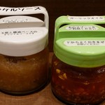 1ポンドのステーキハンバーグ タケル - タケルソースとガーリックオイル