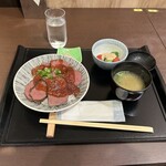 まごころきっちん - エゾ鹿肉のステーキ丼1650円