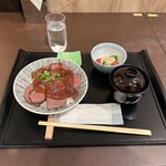 まごころきっちん - エゾ鹿肉のステーキ丼1650円
