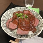 まごころきっちん - エゾ鹿肉のステーキ丼1650円