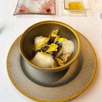 Kobe Grill - 瀬戸内鰆のポアレもち麦と冬瓜 ハナビラタケと山陰産ズワイカニのビュル