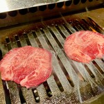 個室焼肉 牛姫 - 上タン塩