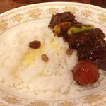 和牛ビーフカレー（1890円）＋季節の野菜入り（480円）