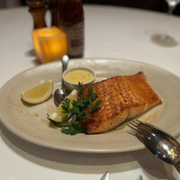 ベンジャミンステーキハウス 六本木 - サーモングリル