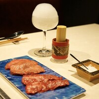 和牛焼肉 ワンダフィレ - ・5,000人待ちのオーダーメイド濃縮塩水で食べる『泡タン』
                ・黒毛和牛上ハラミ 〜ソルティーブ天日塩〜