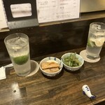 居酒屋 みえ蔵 - カボスサワーとお通しー