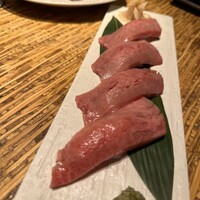 焼肉 龍園 西中洲店 - 