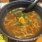鳥貴族 - こだわり醤油ラーメン　※柚子がかなり効いてます。出汁は鶏ガラと昆布かな？なんとなく辛味も感じる。唐辛子ではなく、柚子胡椒かも知れない。意外に美味しいかも。
