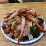 居酒屋 北の鬼遺産 函館駅前店 - 海鮮サラダ（ボリューム満点）