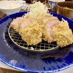 とんかつ 蒼樹 - ★しゃとんブリアン
      林 SPFポークの中でも最上級なヒレを使ったとんかつ♪︎
      右側の真ん中から塩のみで食べる！
      味変でライムを絞るのも爽快感あって良き♪︎
      あくまで私見だけど、人生『最高』とんかつ！