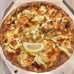 ピザーラ - 料理写真:大海老のガーリックシュリンプ、カレーモントレー ハーフ＆ハーフ M ハンドトス