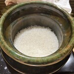 日本料理 柳燕 - 南魚沼産雪椿の土鍋ご飯