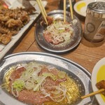 新時代 - 白レバ刺し胡麻油と醤油どちらも￥480(税別)