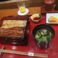 菊水楼 うな菊 ホテル椿山荘東京店 - あい乗せ重