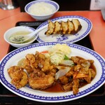 ヨイヨイ亭 - おえらび定食 メイン2品選択可(940円)
(酢豚･唐揚げ)
追加餃子1人前(+60円)