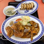 ヨイヨイ亭 - おえらび定食 メイン2品選択可(940円)
(酢豚･唐揚げ)
追加餃子1人前(+60円)