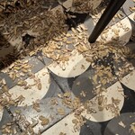 Long Bar - 床に落とした殻