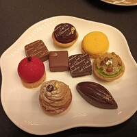 ガストロノミー ジョエル・ロブション - 