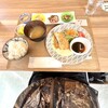 シャイカフェ - メインが白身魚フライ・自家製タルタルソースの日替わりランチ