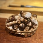 東山 吉寿 - 岩手産松茸