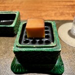 東山 吉寿 - 自家製燻製チーズ