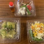 根津松本 - 惣菜　上から鱧の酢のもの、下左　茄子の煮浸し、下右　ポテトサラダ