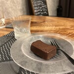 BILLION - チョコレートのテリーヌ